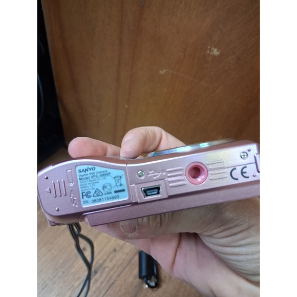 Sanyo VPC-S360P‎ Digital Camera 8.1 Megapixels 3x Optical Zoom Rose Gold LCD - Picture 4 of 5